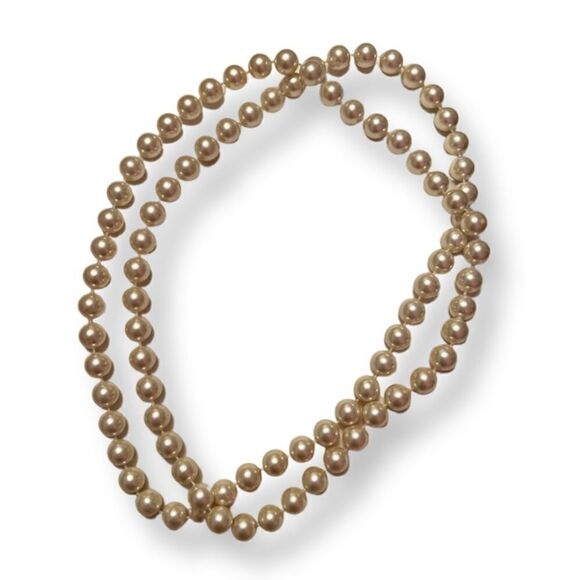 ⭐️3/$25⭐️ Long Knotted Faux Pearl Necklace - Picture 2 of 2